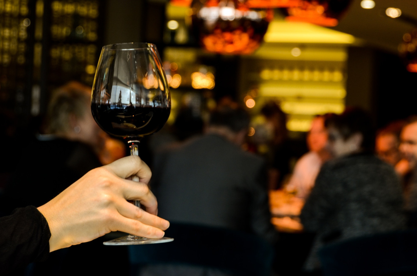 137 restaurant person people hand.jpg